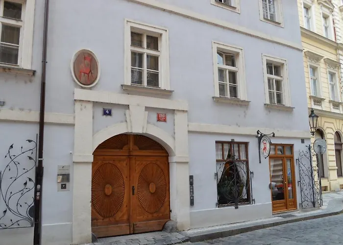 U Cervene Zidle - Red ChairHotel Prag